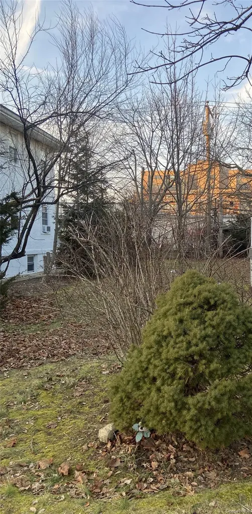 237 W Walnut Street Long Beach NY 11561