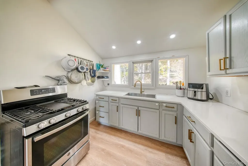 16 Illing Drive Woodbourne NY 12788