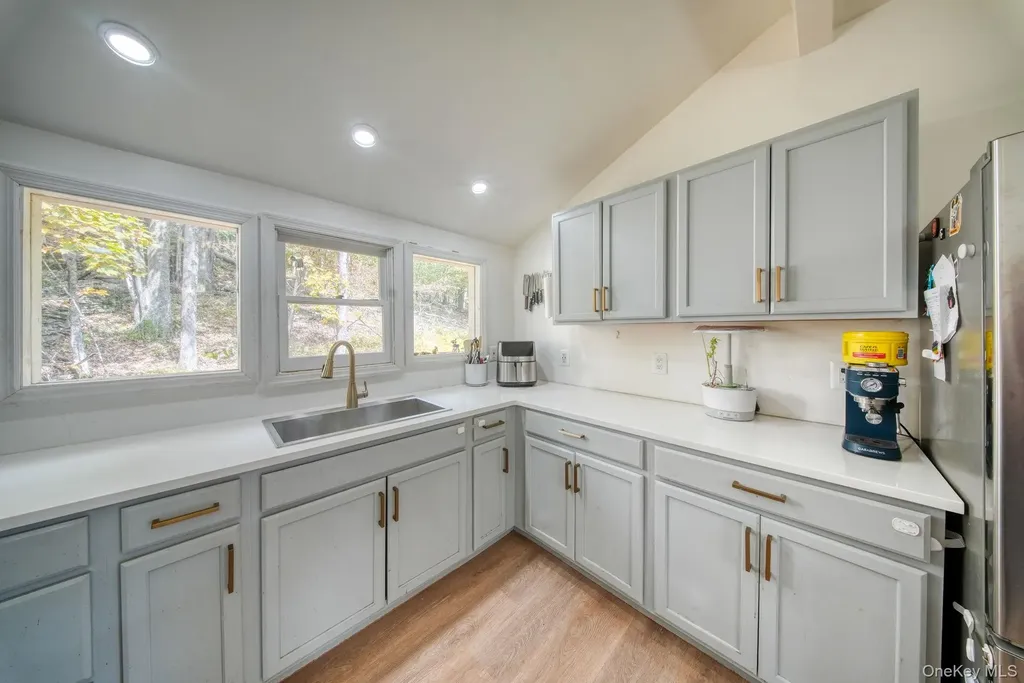 16 Illing Drive Woodbourne NY 12788