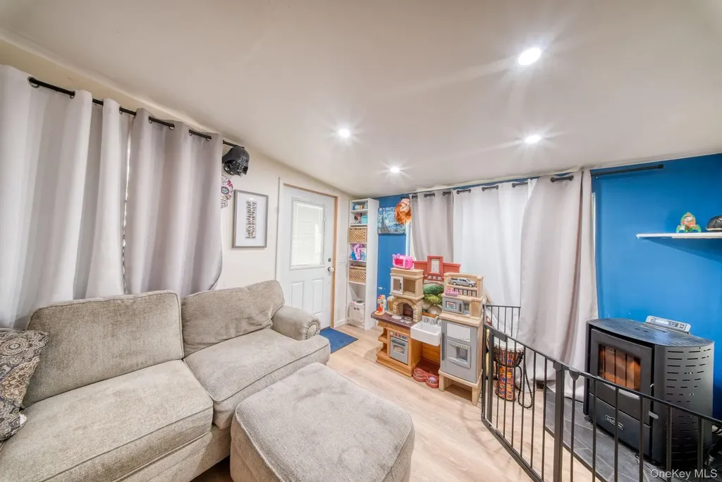 16 Illing Drive Woodbourne NY 12788