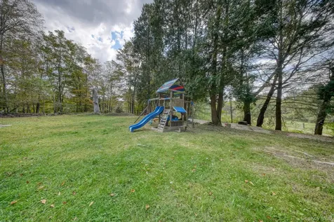 16 Illing Drive Woodbourne NY 12788