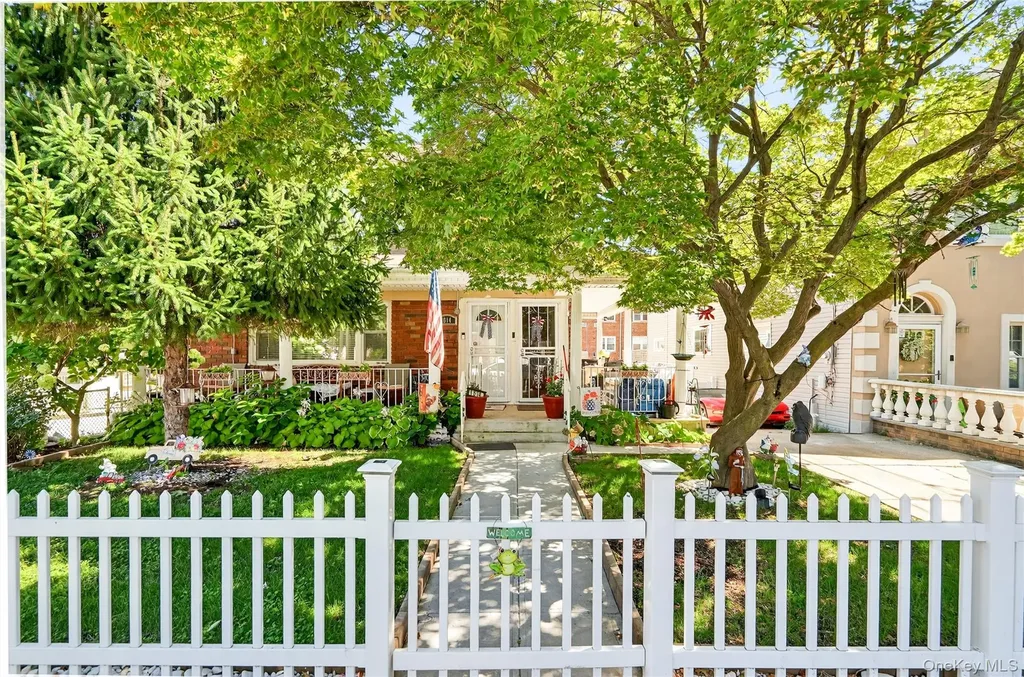1514 Robertson Place Bronx NY 10465