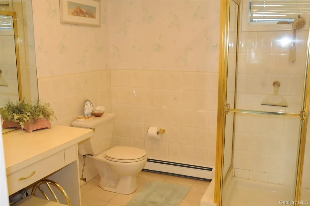32 Kalda Lane Plainview NY 11803