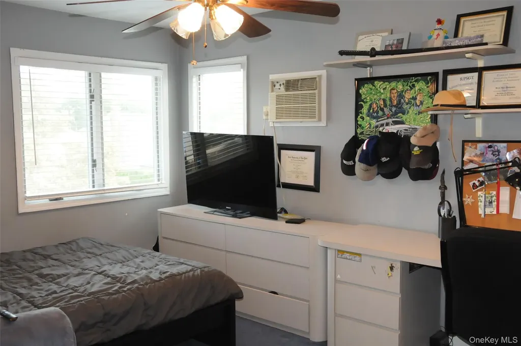 32 Kalda Lane Plainview NY 11803