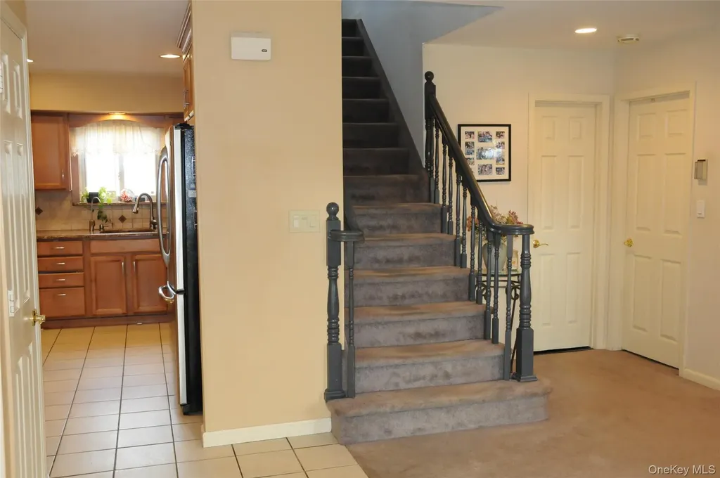 32 Kalda Lane Plainview NY 11803