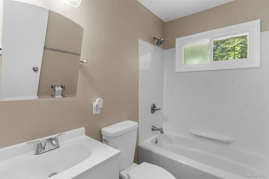 38 Marshall Road Hyde Park NY 12538