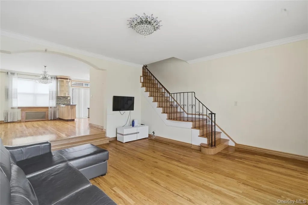 7285 Yellowstone Boulevard Forest Hills NY 11375