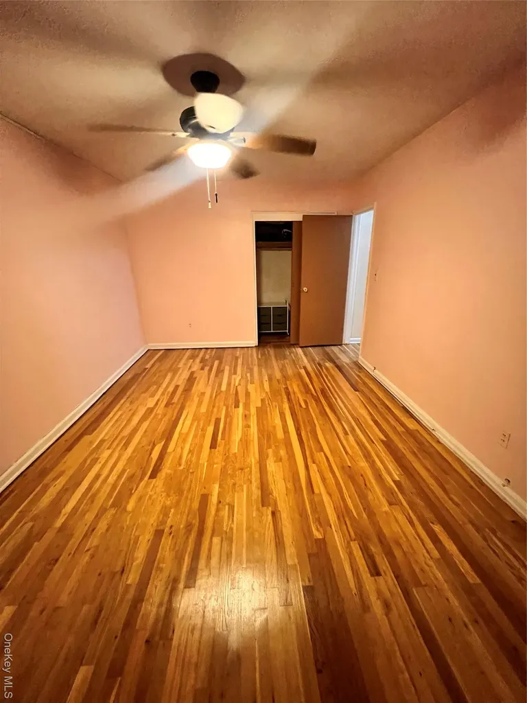 1047 E 217th Street Bronx NY 10469