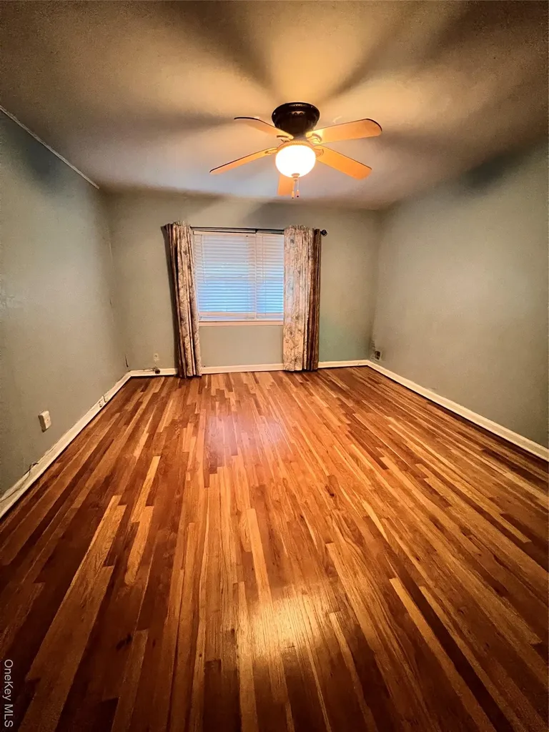 1047 E 217th Street Bronx NY 10469