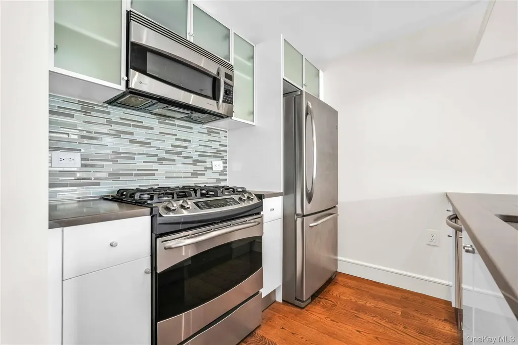 21-24 30 Avenue Astoria NY 11102