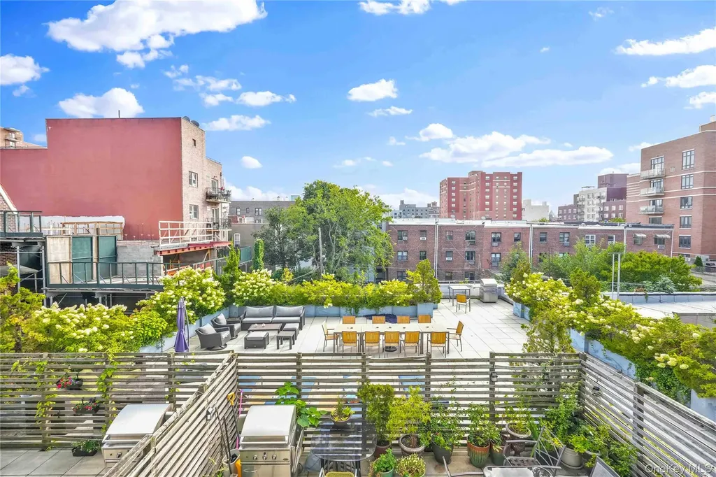 21-24 30 Avenue Astoria NY 11102