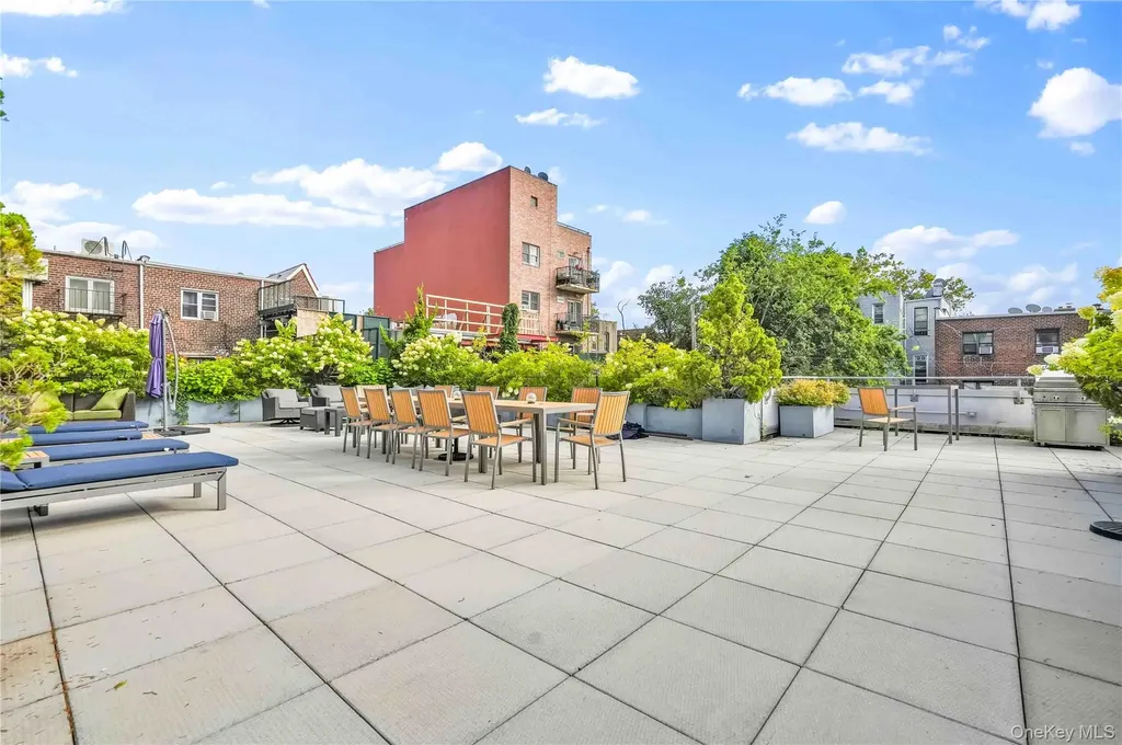 21-24 30 Avenue Astoria NY 11102