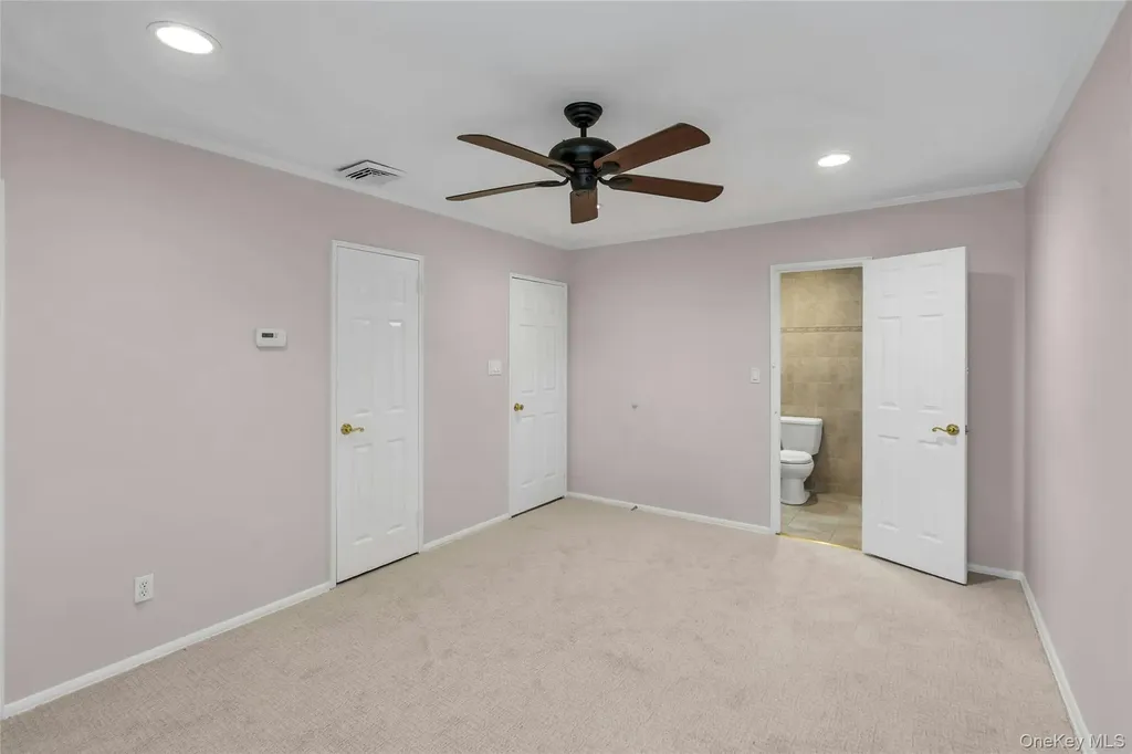 34 Julliard Drive Plainview NY 11803