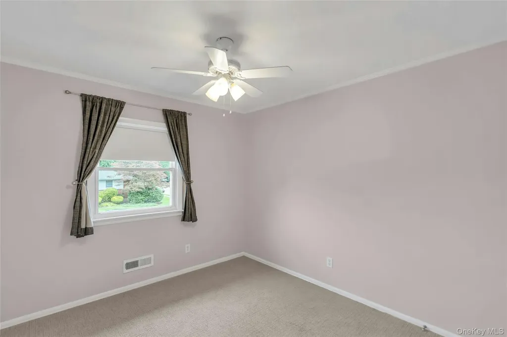 34 Julliard Drive Plainview NY 11803