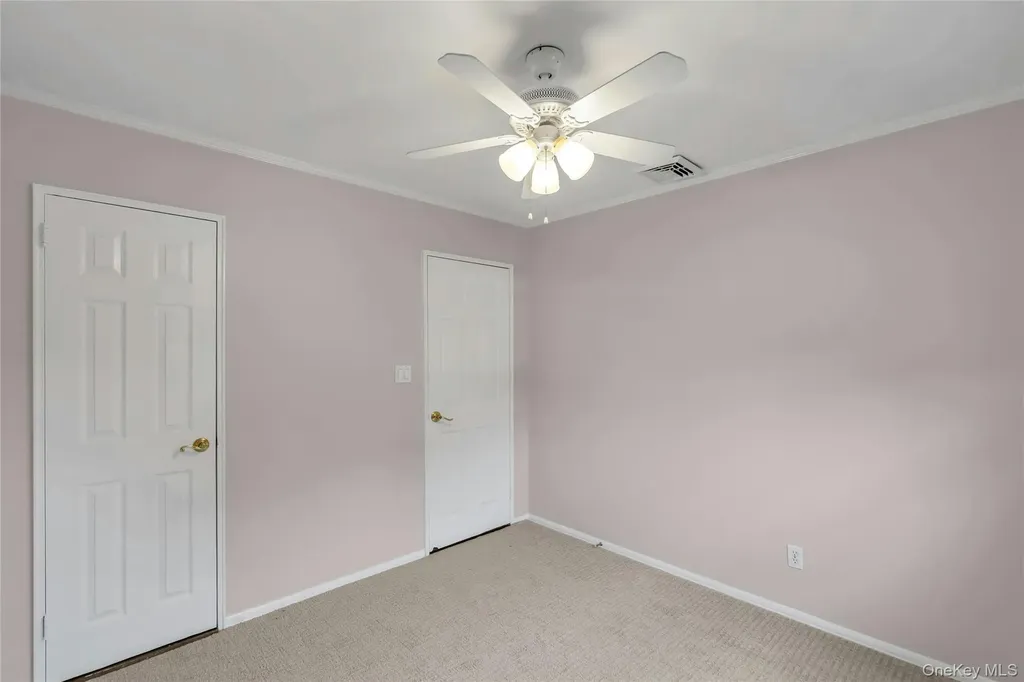 34 Julliard Drive Plainview NY 11803