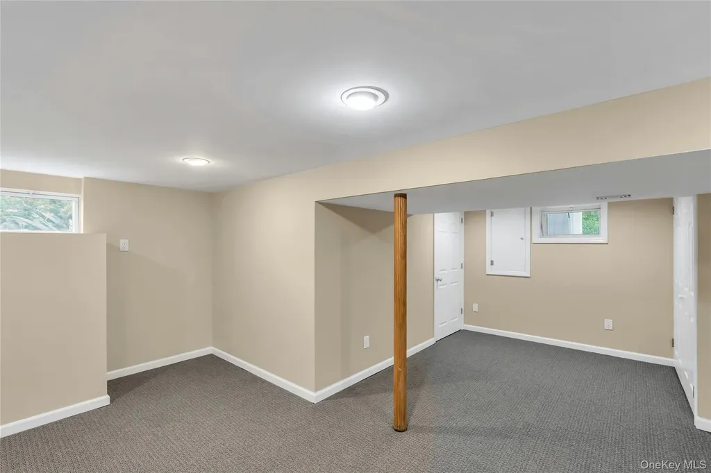 34 Julliard Drive Plainview NY 11803