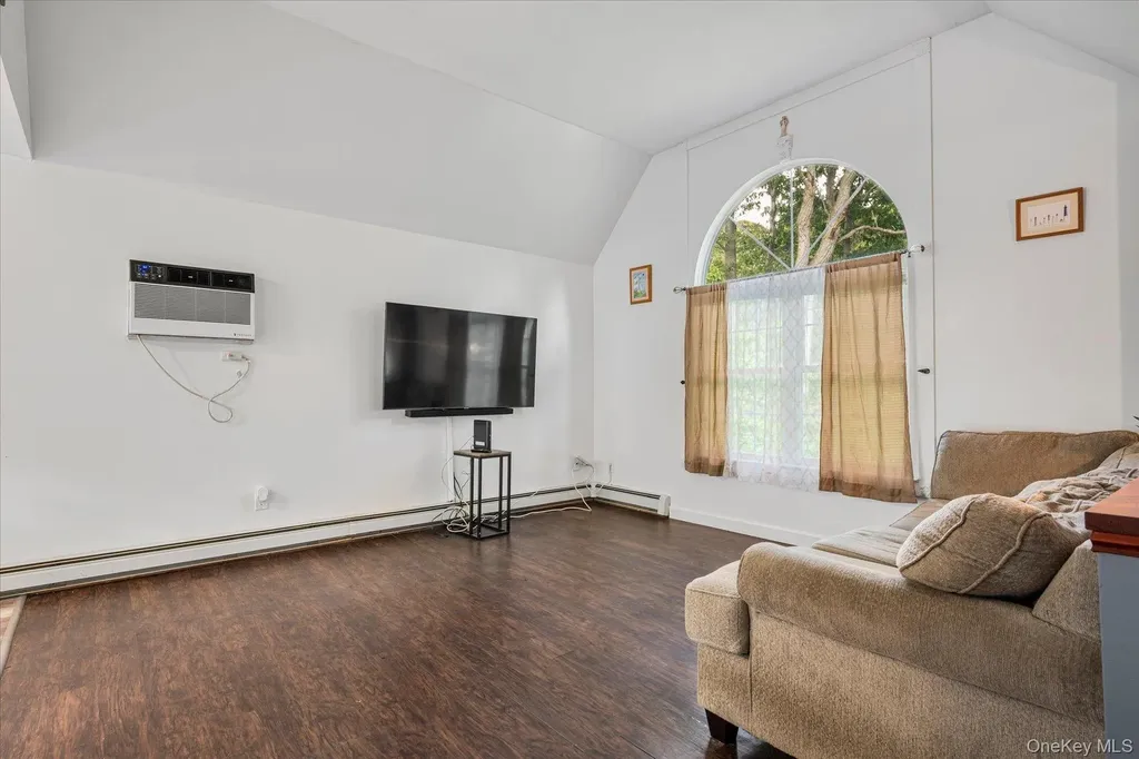 7 Bird Court Mastic Beach NY 11951