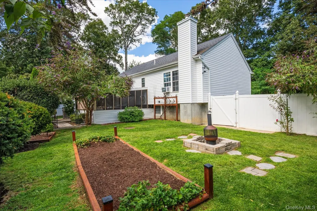 7 Bird Court Mastic Beach NY 11951