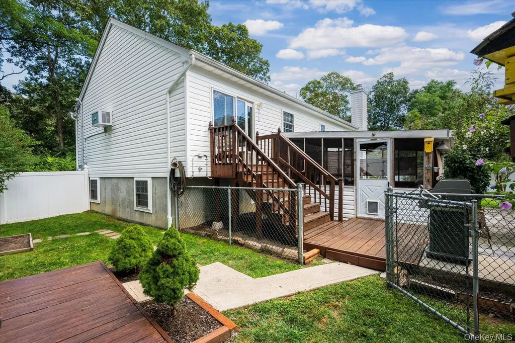 7 Bird Court Mastic Beach NY 11951