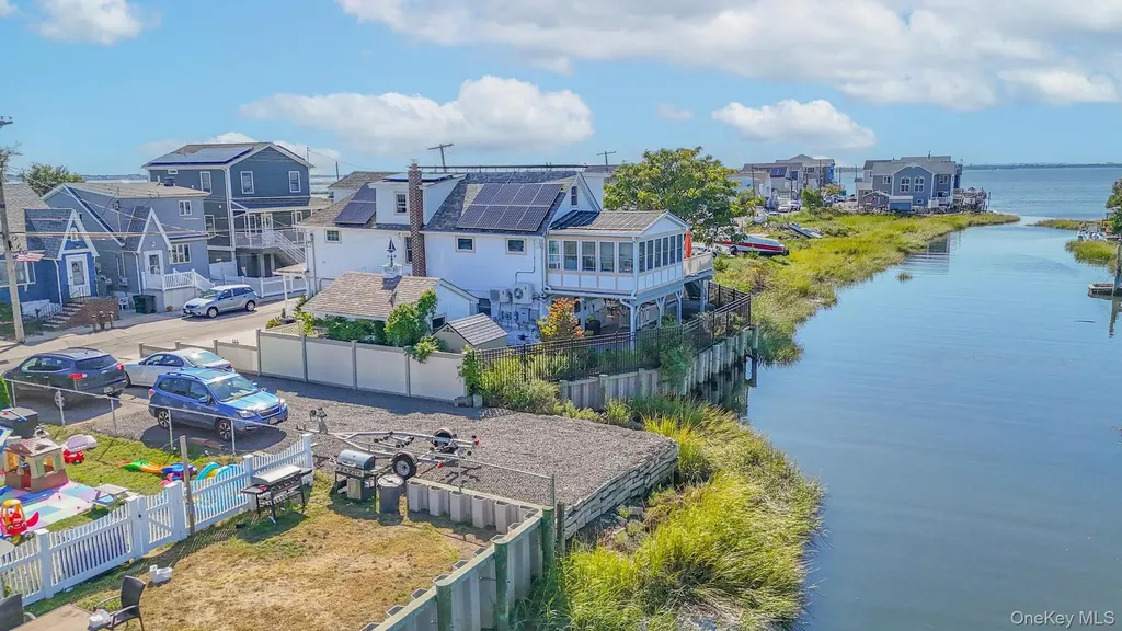 21 W 18th Road Broad Channel NY 11693