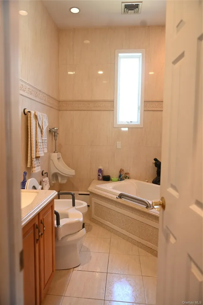 115 Riviera Drive Mastic Beach NY 11951