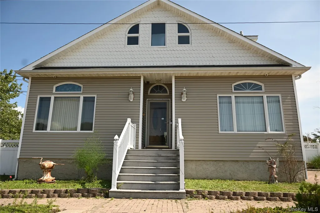 115 Riviera Drive Mastic Beach NY 11951