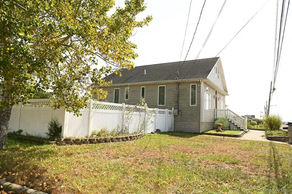 115 Riviera Drive Mastic Beach NY 11951
