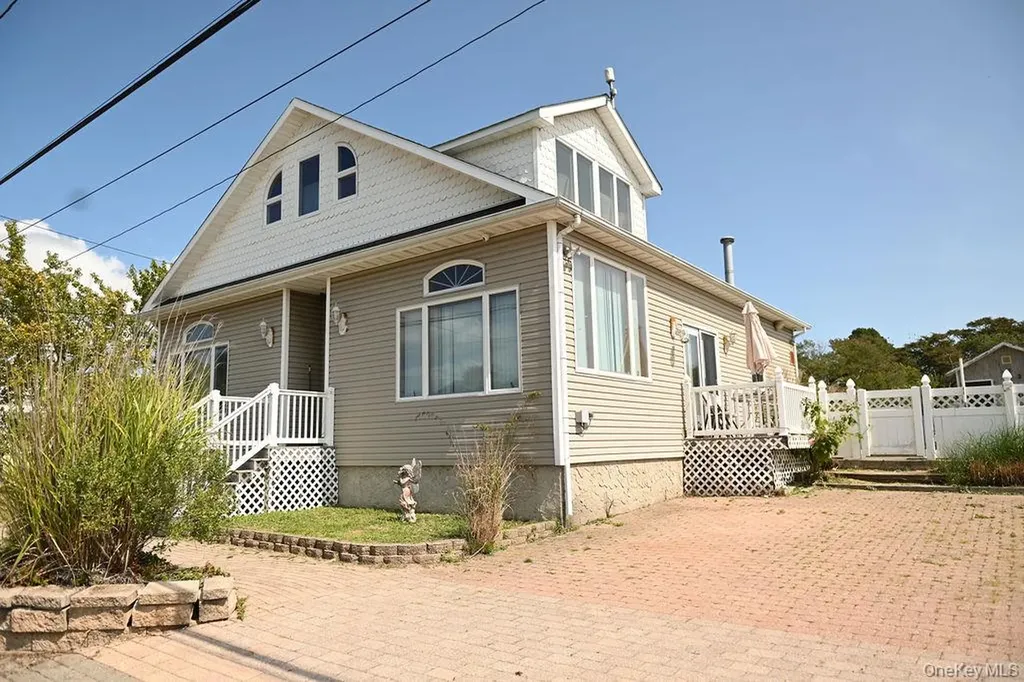 115 Riviera Drive Mastic Beach NY 11951