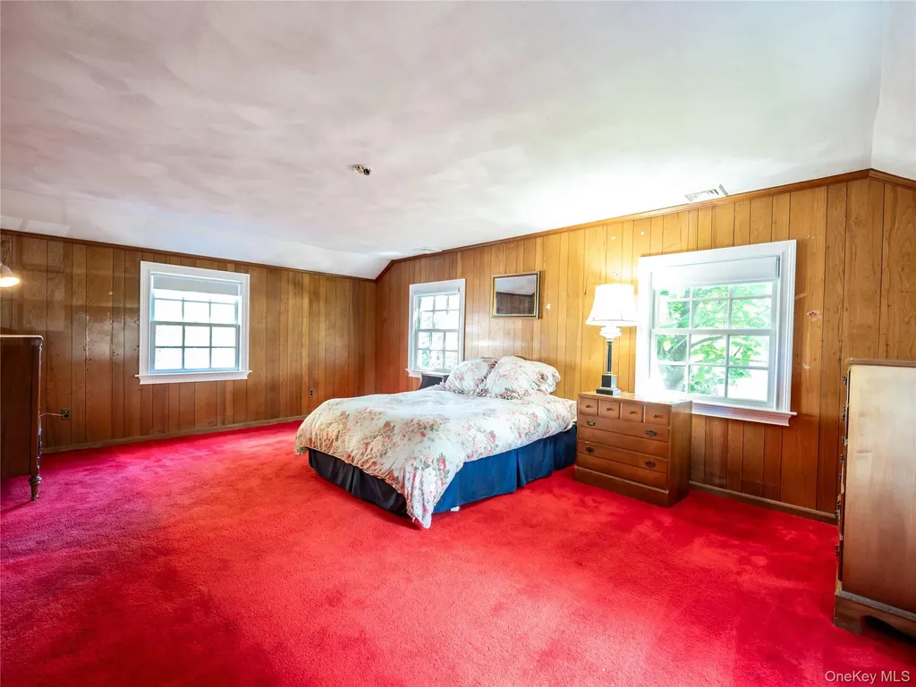189 Trumbull Road Manhasset NY 11030