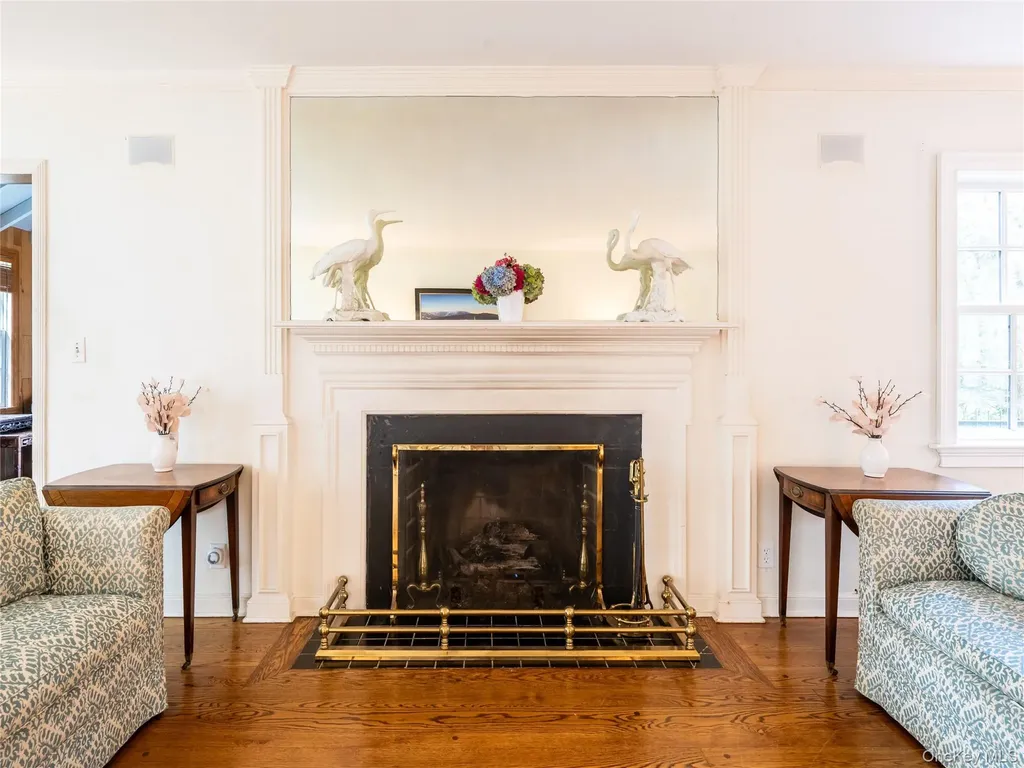 189 Trumbull Road Manhasset NY 11030