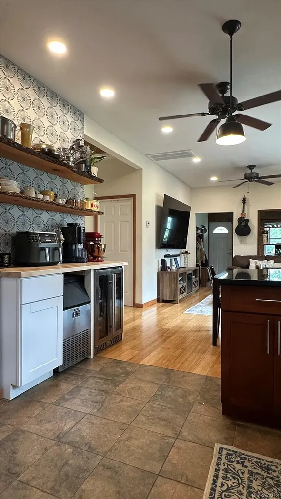 169 Main Street Gardiner NY 12525