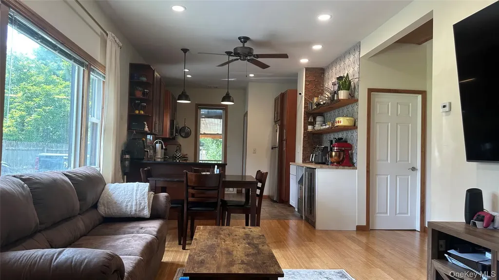 169 Main Street Gardiner NY 12525