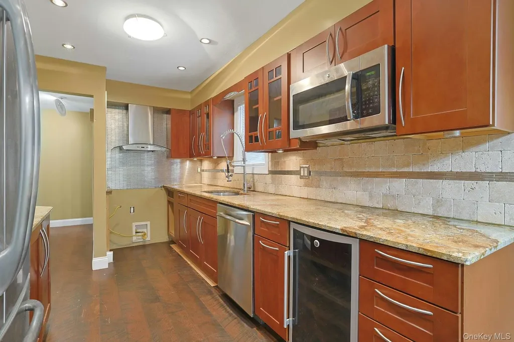9 Teramar Way White Plains NY 10607