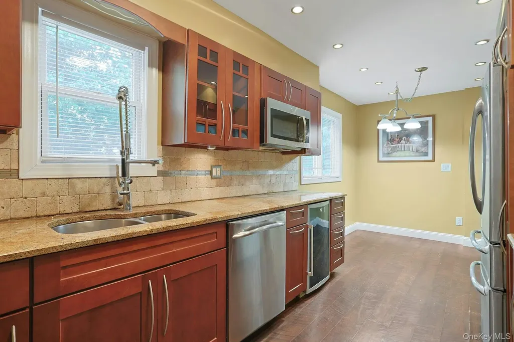 9 Teramar Way White Plains NY 10607