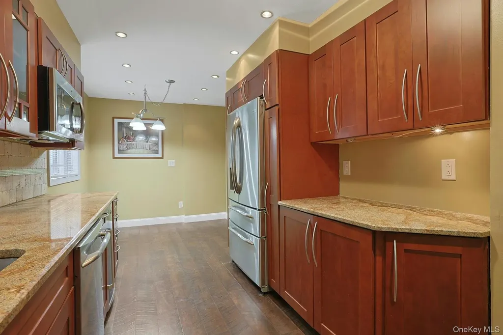 9 Teramar Way White Plains NY 10607
