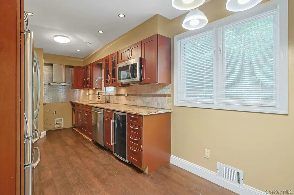 9 Teramar Way White Plains NY 10607