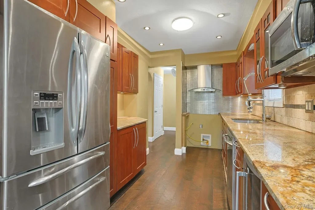 9 Teramar Way White Plains NY 10607
