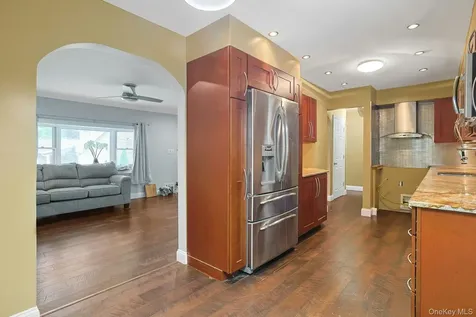 9 Teramar Way White Plains NY 10607