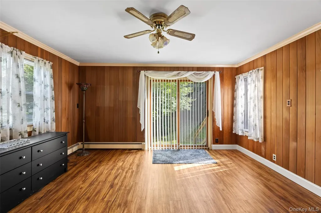 32 Whittier Drive Mastic Beach NY 11951