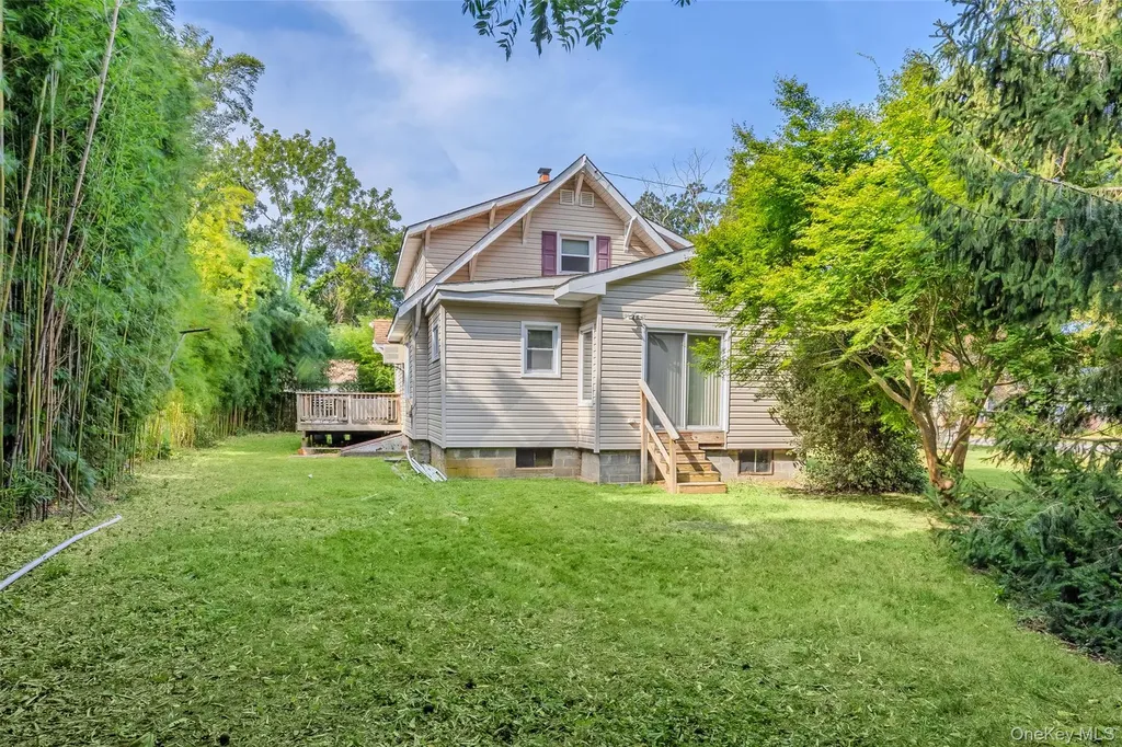32 Whittier Drive Mastic Beach NY 11951