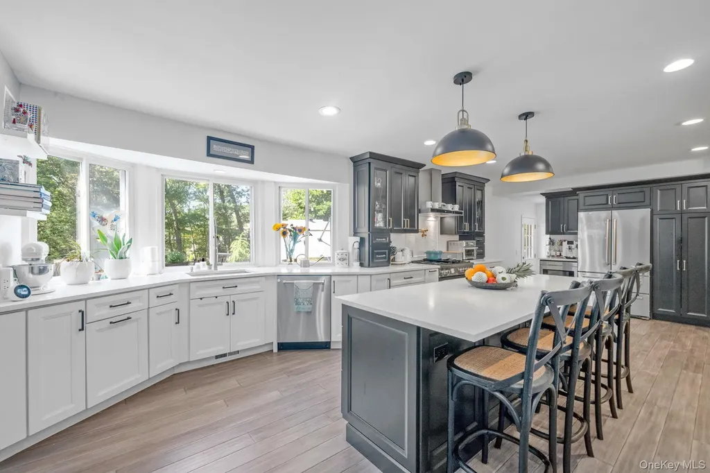 8 Leroy Court Commack NY 11725