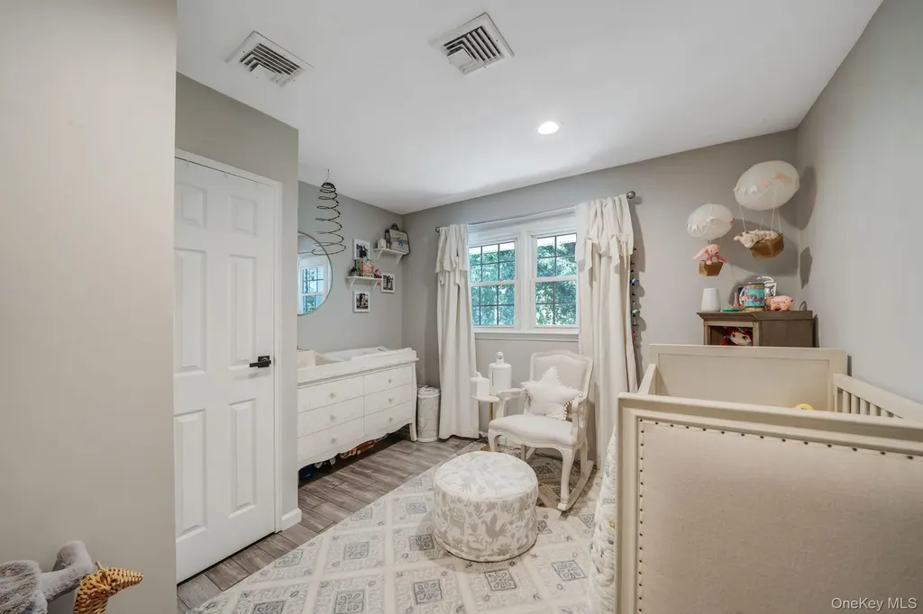 8 Leroy Court Commack NY 11725