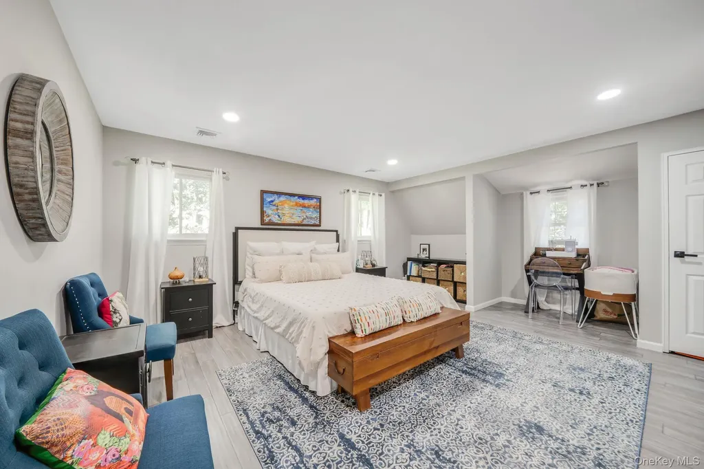 8 Leroy Court Commack NY 11725