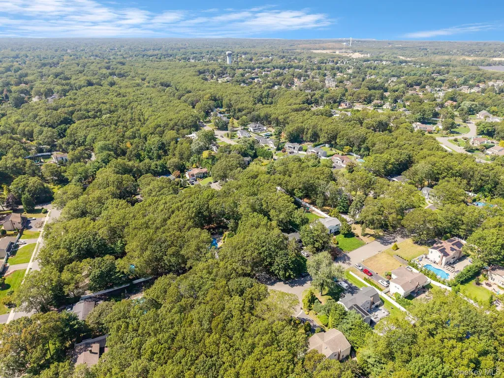8 Leroy Court Commack NY 11725