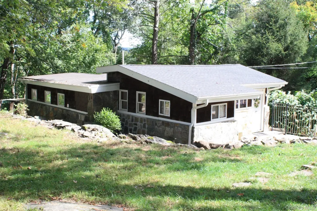 50 Mount Hope Road Carmel NY 10512
