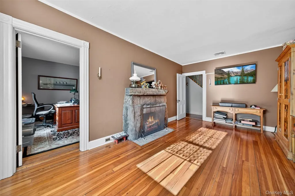 91 Eagle Valley Road Sloatsburg NY 10974