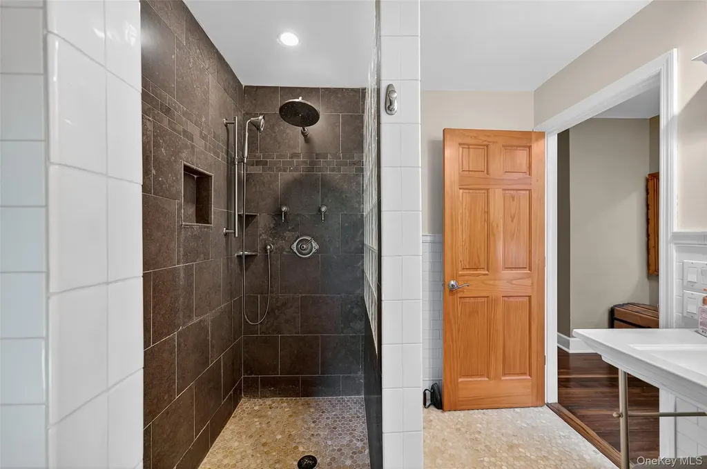 91 Eagle Valley Road Sloatsburg NY 10974