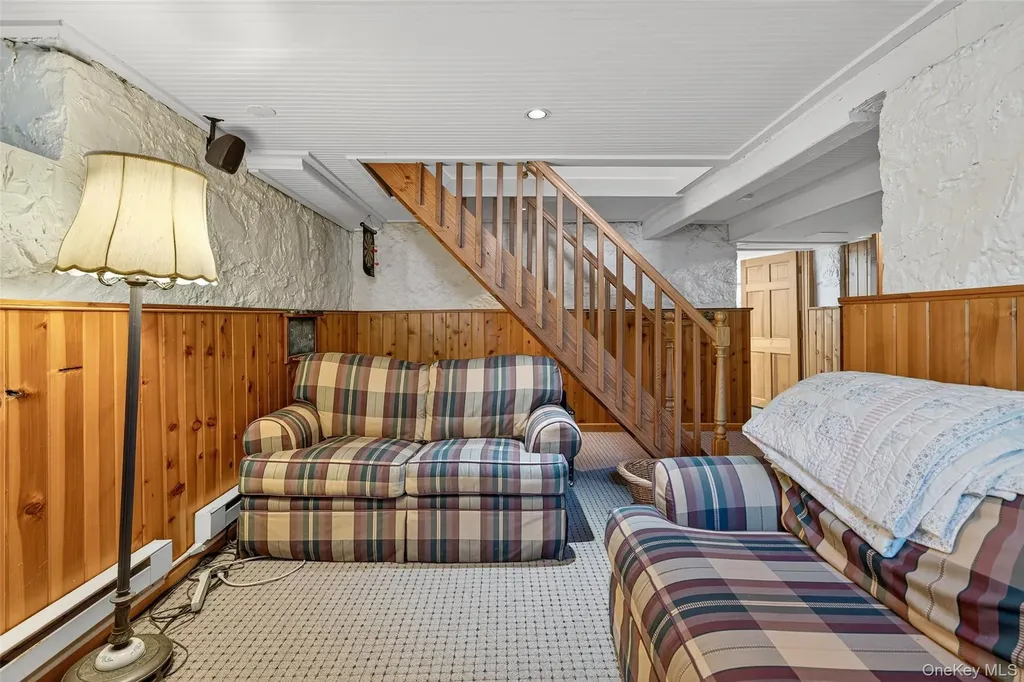 91 Eagle Valley Road Sloatsburg NY 10974