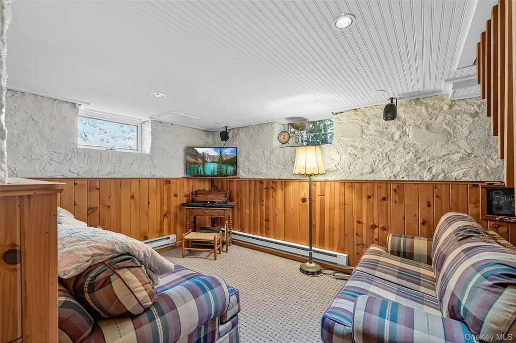 91 Eagle Valley Road Sloatsburg NY 10974