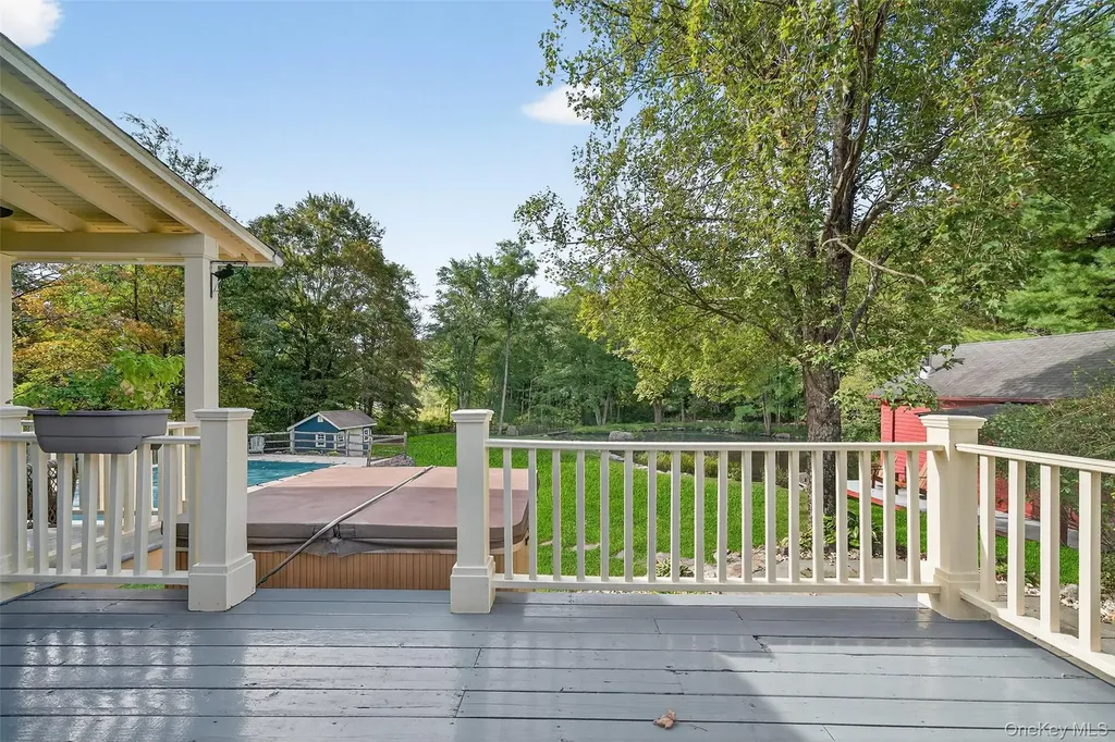 91 Eagle Valley Road Sloatsburg NY 10974